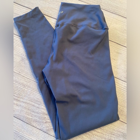 1st Phorm Essential Legging - Picture 3 of 10